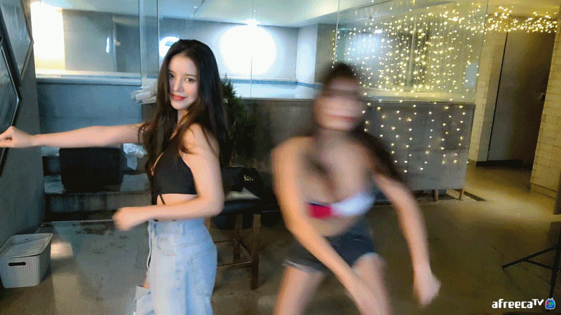 2e0cc49e1e3966ef1f357544f6ed58c2_1748632116_1867.gif