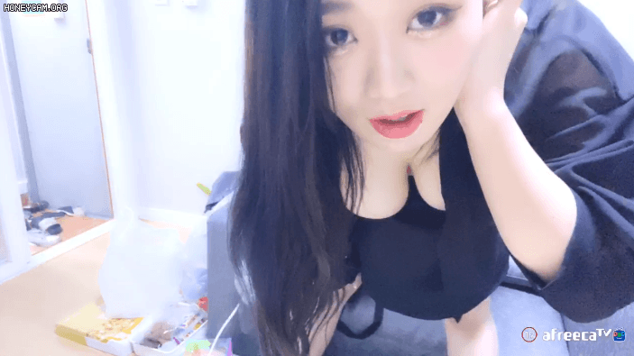 b7012aab07845ad7c611d359ca3f5500_1748298986_9061.gif